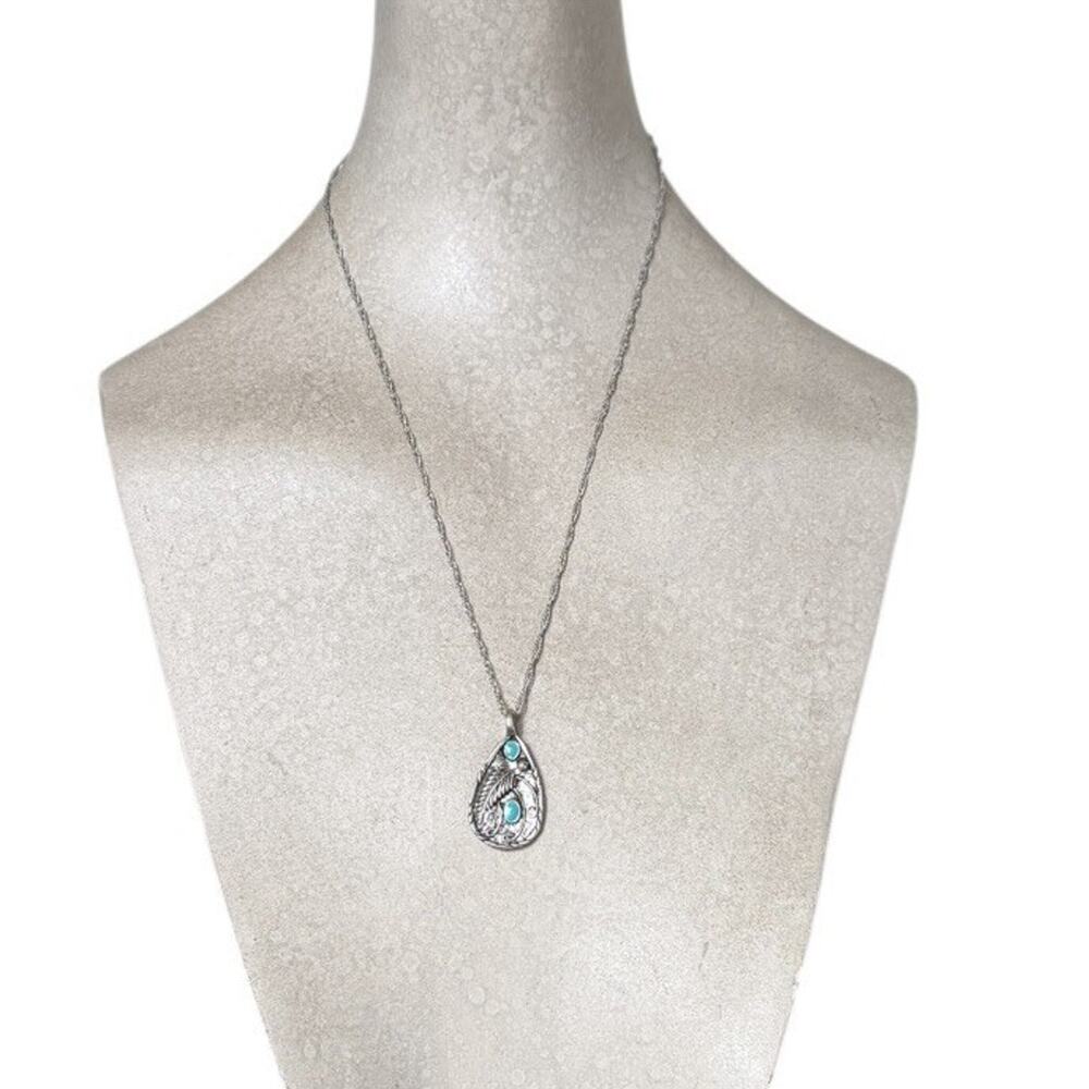 Vintage Silver Tone Teardrop Faux Turquoise Feather Pendant Boho Necklace